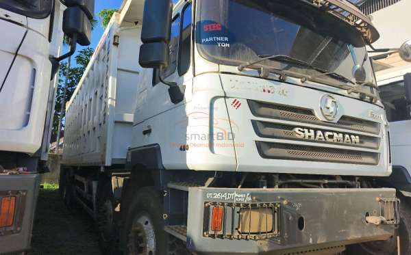 SHACMAN F3000 8X4