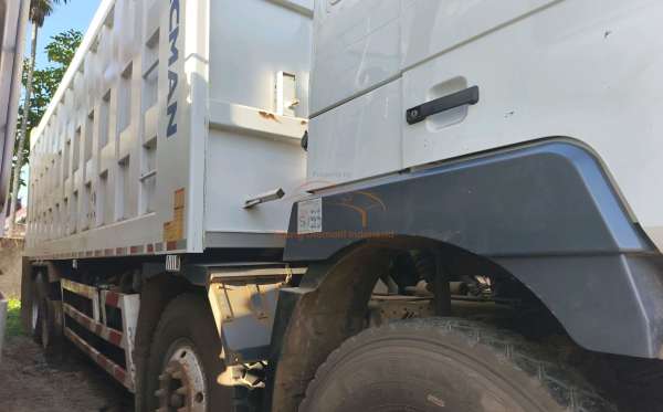 SHACMAN F3000 8X4