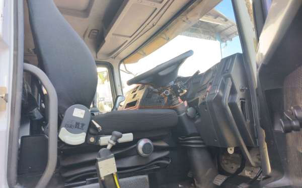 SHACMAN F3000 8X4