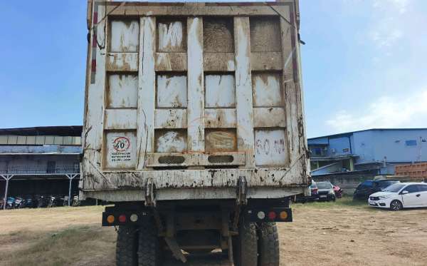 SHACMAN F3000 8X4