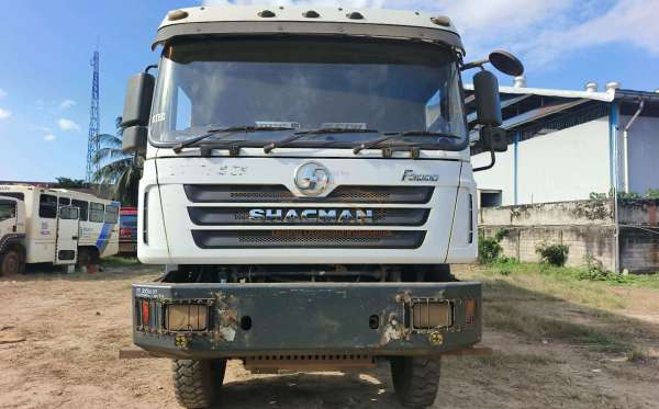 SHACMAN F3000 8X4