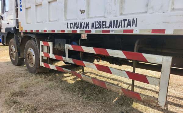 SHACMAN F3000 8X4