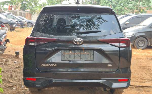 TOYOTA AVANZA 1.3 E