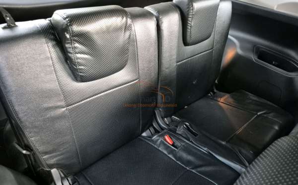 TOYOTA AVANZA 1.3 E