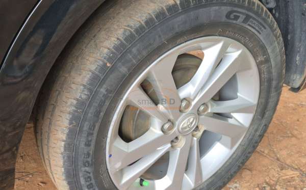 TOYOTA AVANZA 1.3 E
