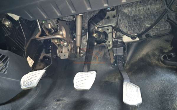 TOYOTA AVANZA 1.3 E
