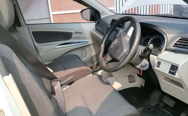 TOYOTA AVANZA 1.3 G