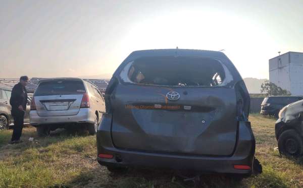 TOYOTA  AVANZA  1.3 TRANSMOVER