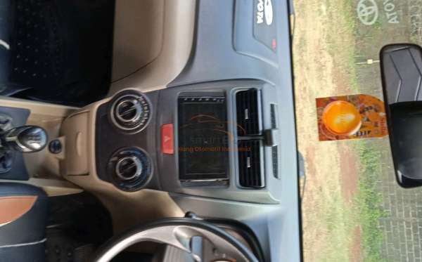 TOYOTA AVANZA G