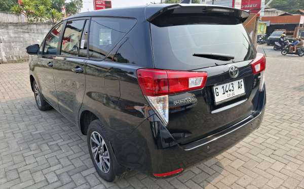 TOYOTA INNOVA 2.4 G