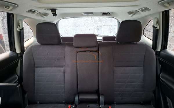 TOYOTA INNOVA ZENIX V