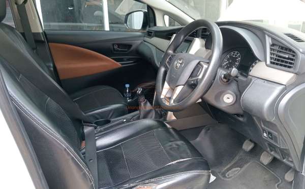 TOYOTA KIJANG INNOVA G