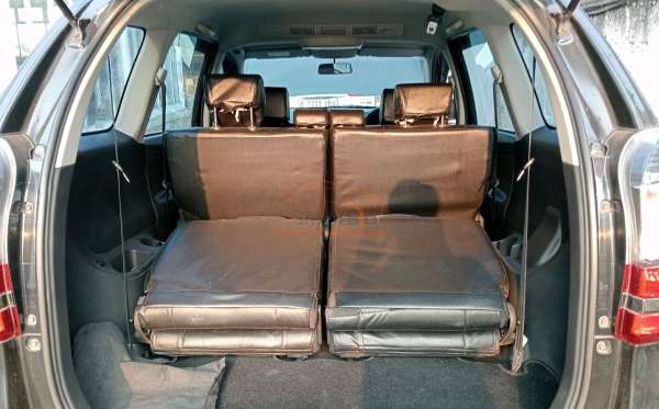 TOYOTA  AVANZA  VELOZ