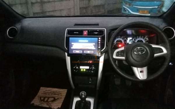 TOYOTA RUSH S