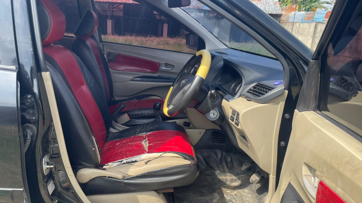 DAIHATSU XENIA