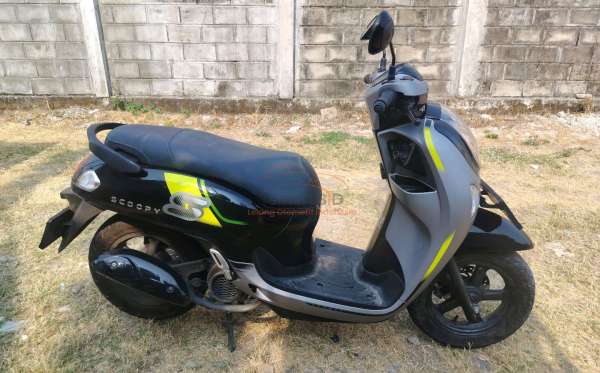 HONDA SCOOPY CW
