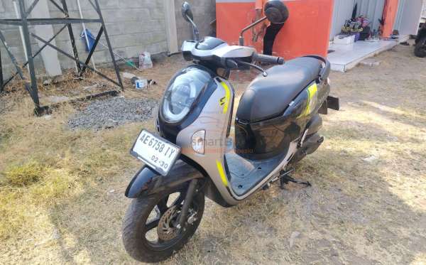HONDA SCOOPY CW
