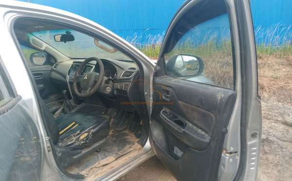 MITSUBISHI DC GLS 4X4