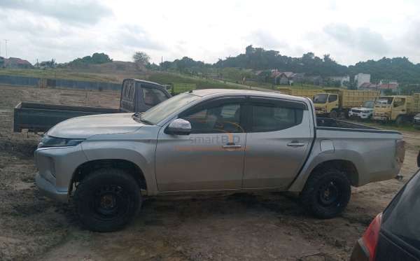 MITSUBISHI DC GLS 4X4