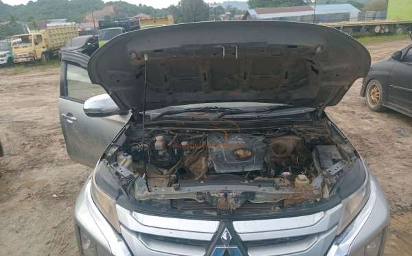 MITSUBISHI DC GLS 4X4