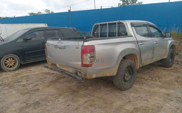 MITSUBISHI DC GLS 4X4