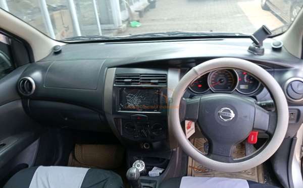 NISSAN GRAND LIVINA 1.5 X – GEAR