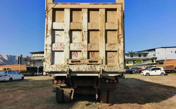 SHACMAN F3000 8X4