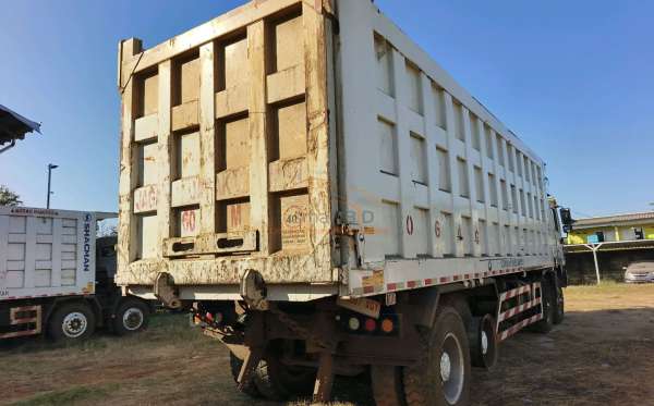 SHACMAN F3000 8X4
