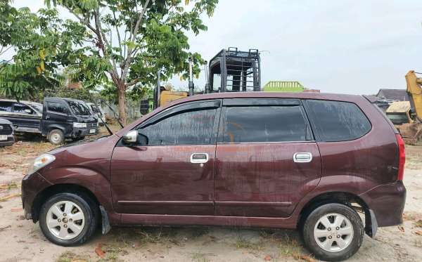 TOYOTA AVANZA G