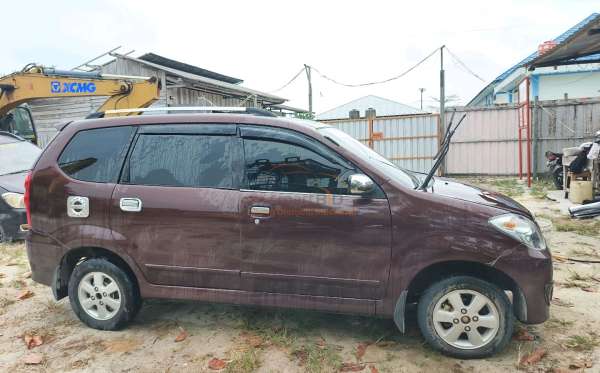 TOYOTA AVANZA G