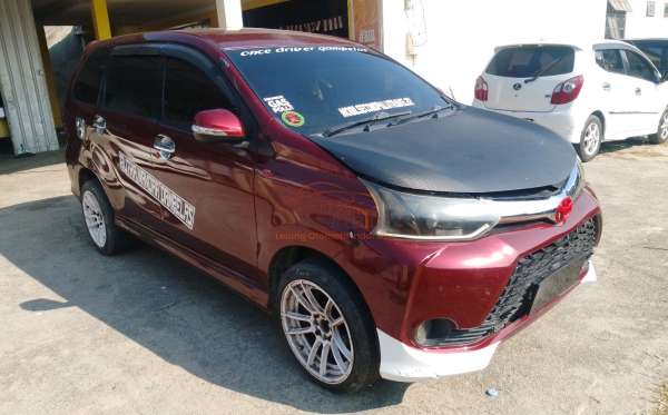 TOYOTA AVANZA VELOZ