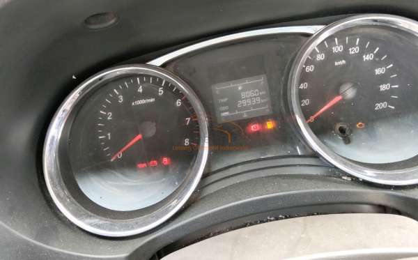 WULING  CONFERO