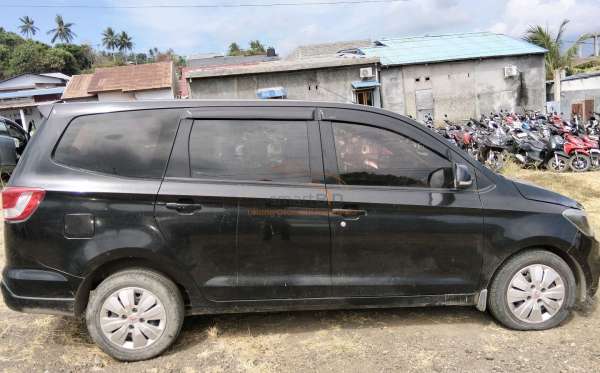 WULING  CONFERO