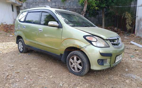 DAIHATSU XENIA