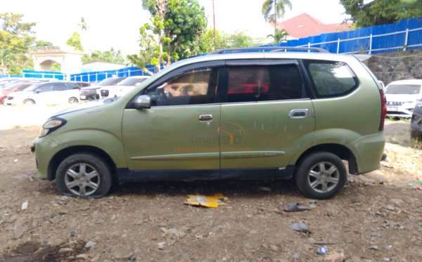 DAIHATSU XENIA