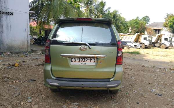 DAIHATSU XENIA