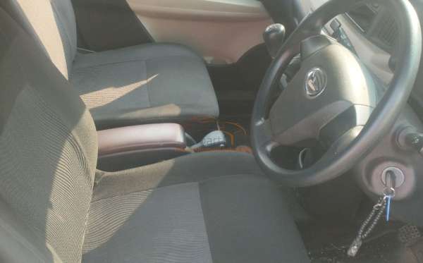 DAIHATSU  SIGRA  M