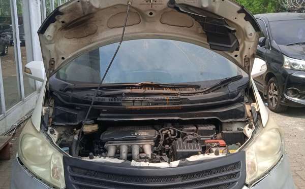 HONDA  FREED  E 1.5