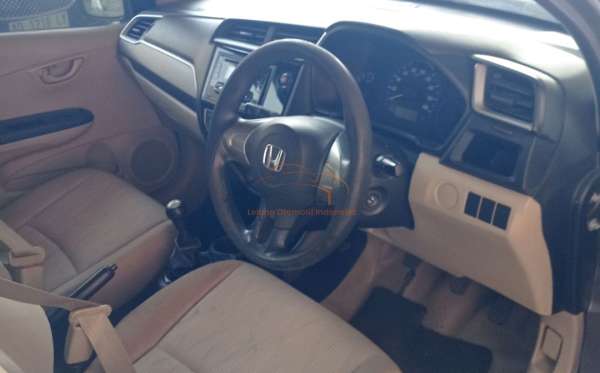 HONDA MOBILIO DD4 1.5E