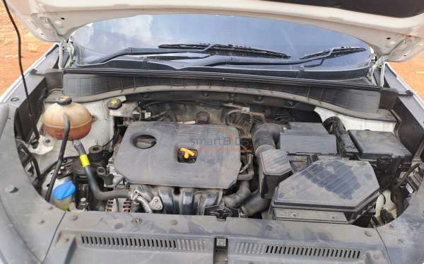 HYUNDAI TUCSON 2.0 2WD
