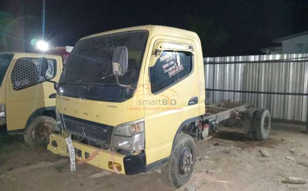 MITSUBISHI CANTER FE 84