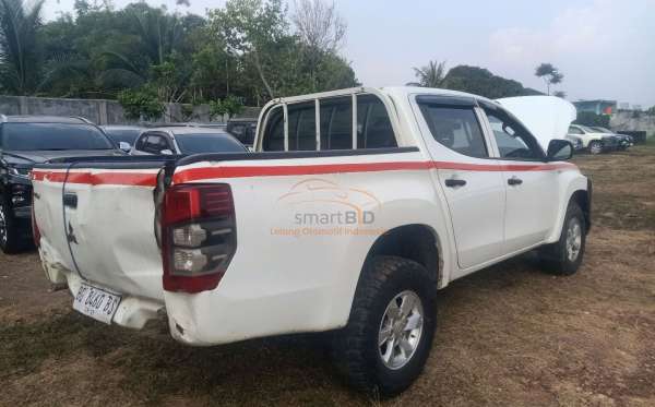 MITSUBISHI DC HDX 4X4