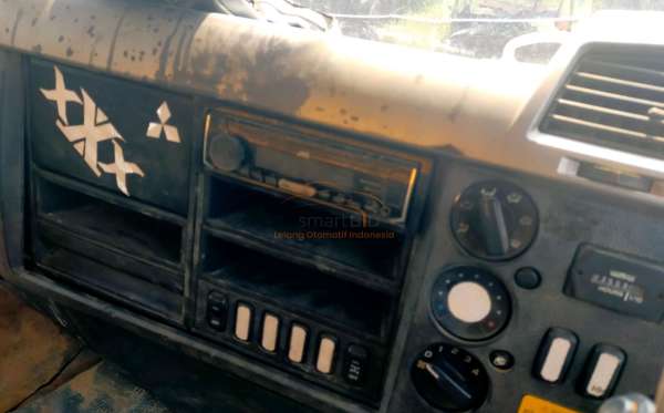 MITSUBISHI FN 62 F HD 6X4 DUMP