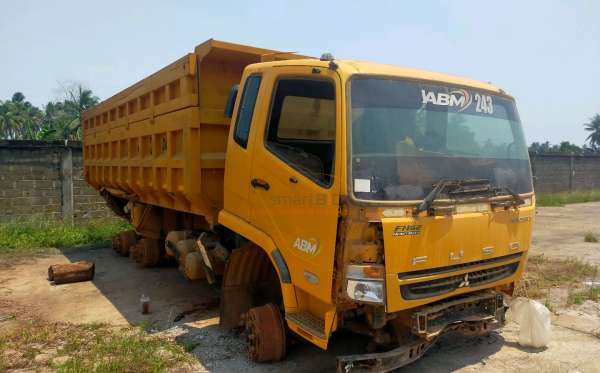 MITSUBISHI FN 62 F HD 6X4 DUMP