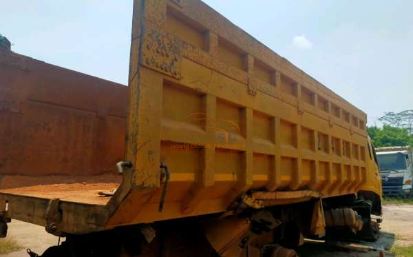 MITSUBISHI FN 62 F HD 6X4 DUMP