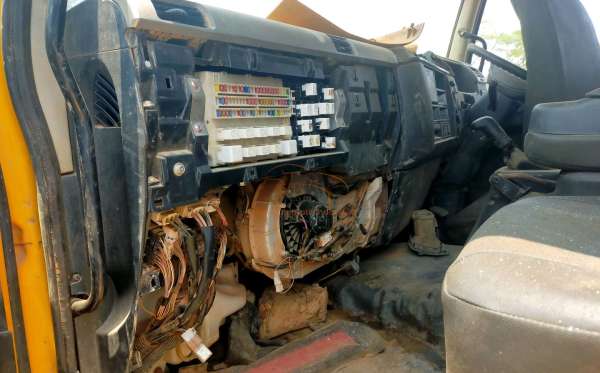 MITSUBISHI FN 62 F HD 6X4 DUMP