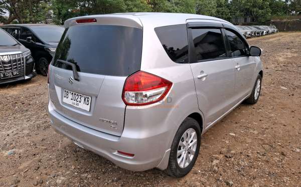 SUZUKI ERTIGA GL