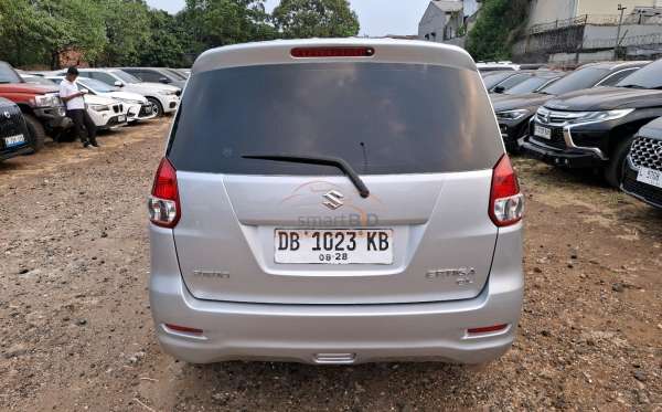 SUZUKI ERTIGA GL