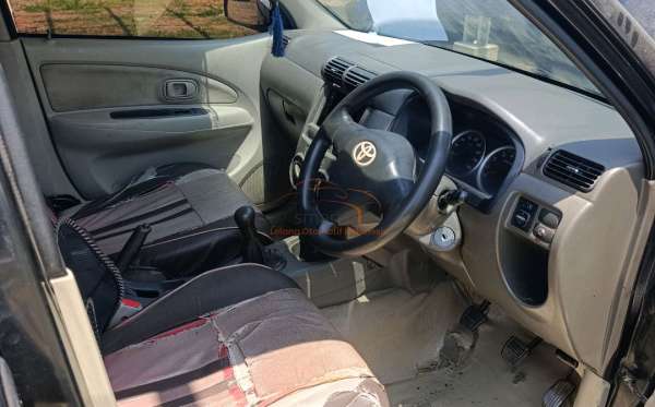 TOYOTA AVANZA