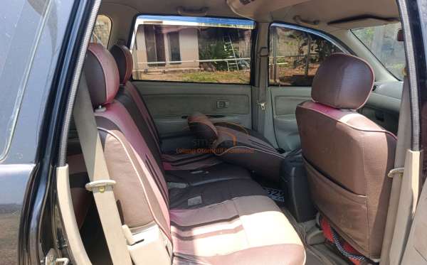 TOYOTA AVANZA